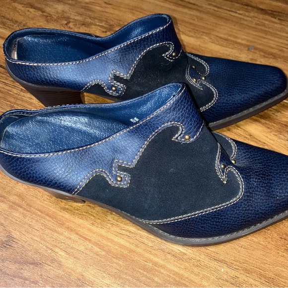 Vintage women’s size 7, blue western ankle booties, suede leather - Picture 6 of 6